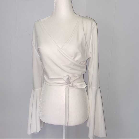 NWOT CROP TOP FLUTTER SLEEVE - MEDIUM OR LARGE - Picture 3 of 7